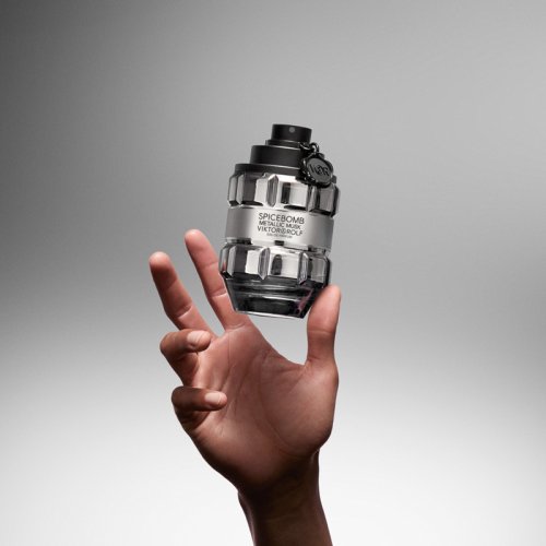VIKTOR & ROLF Spicebomb Metallic Musk - Eau de Parfum VIKTOR & ROLF Spicebomb Metallic Musk - Eau de Parfum